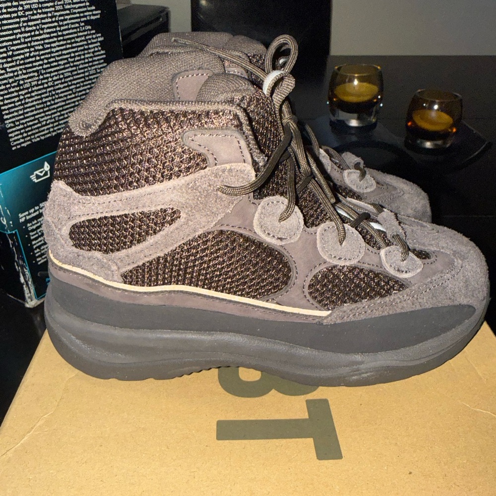Adidas YZY DSRT BT Kids Sneakers in Oil